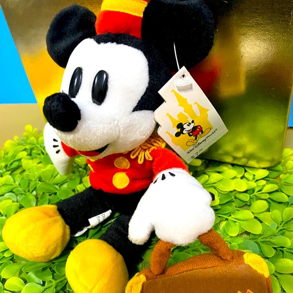 DISNEY EXCLUSIVE NWT 1990s CORONADO SPRINGS RESORT BELLHOP MICKEY BEAN BAG PLUSH - Picture 14 of 14